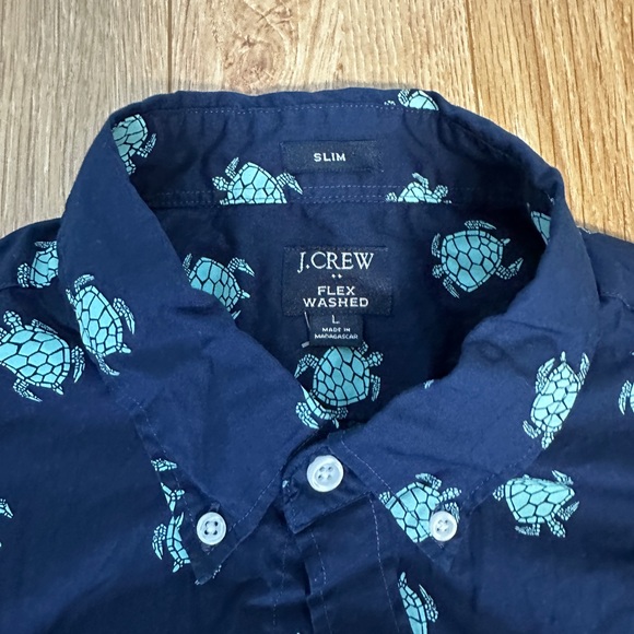 J. Crew Dark Blue Turtle Print Men's Shirt - Picture 2 of 2